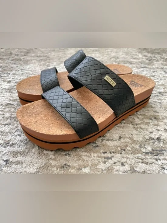 REEF Cushion Vista Hi Platform Sandals Black Tan - Picture 1 of 9